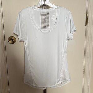 Bally Total Fitness White Short Sleeve Women's Tee